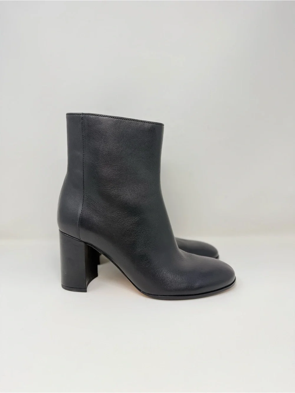 New Vince Elora Leather Ankle Boot Black Sz 8.5